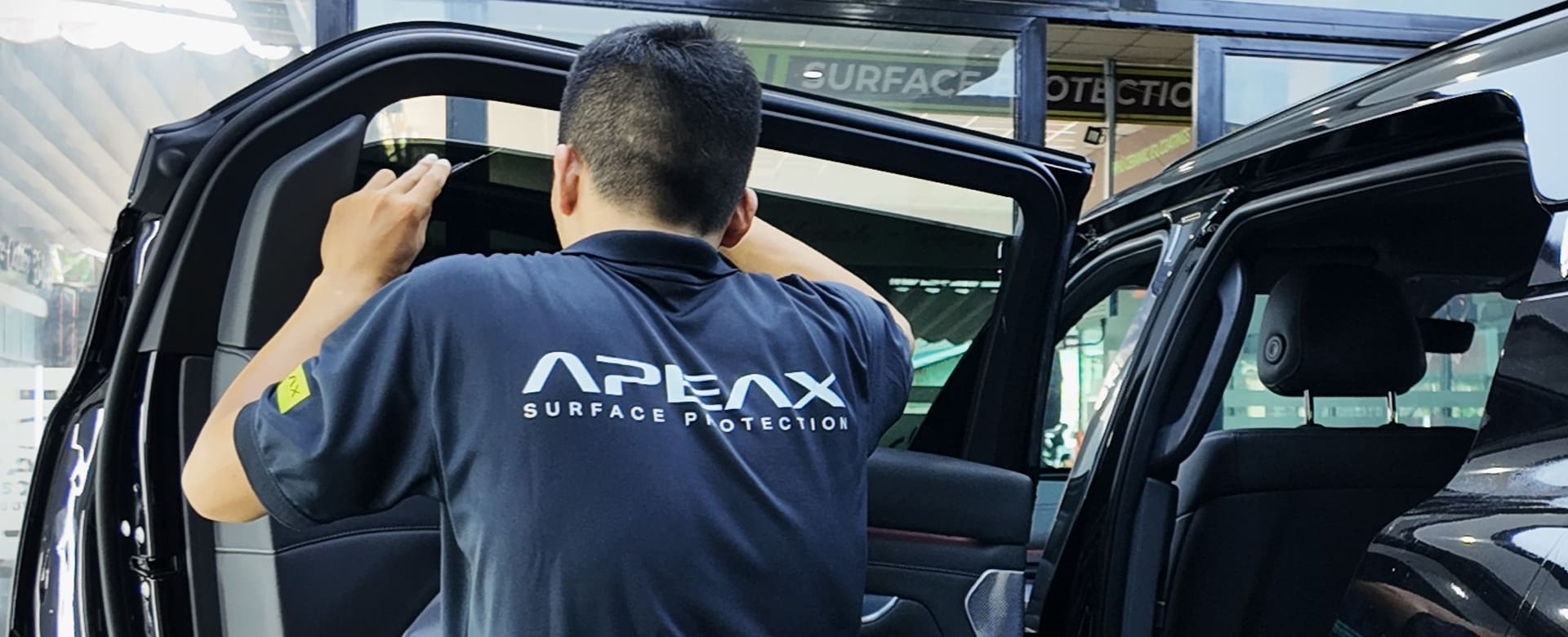 Phim cách nhiệt APEAX Nâno Ceramic PRO có chỉ số TSER lên đến 97%, giảm nhanh nhiệt độ nóng bên trong xe.