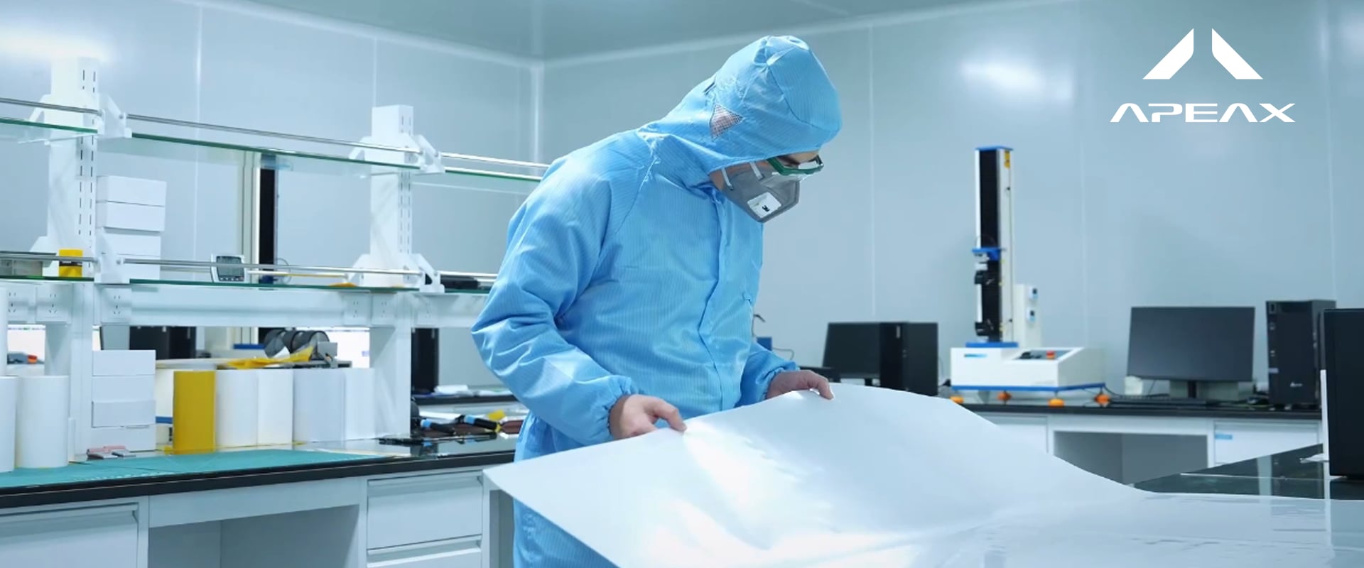 Thành phần hóa học trong cấu tạo của màng phim PPF rất quan trọng, ảnh hưởng lớn đến khả năng kháng hóa chất ăn mòn phim.