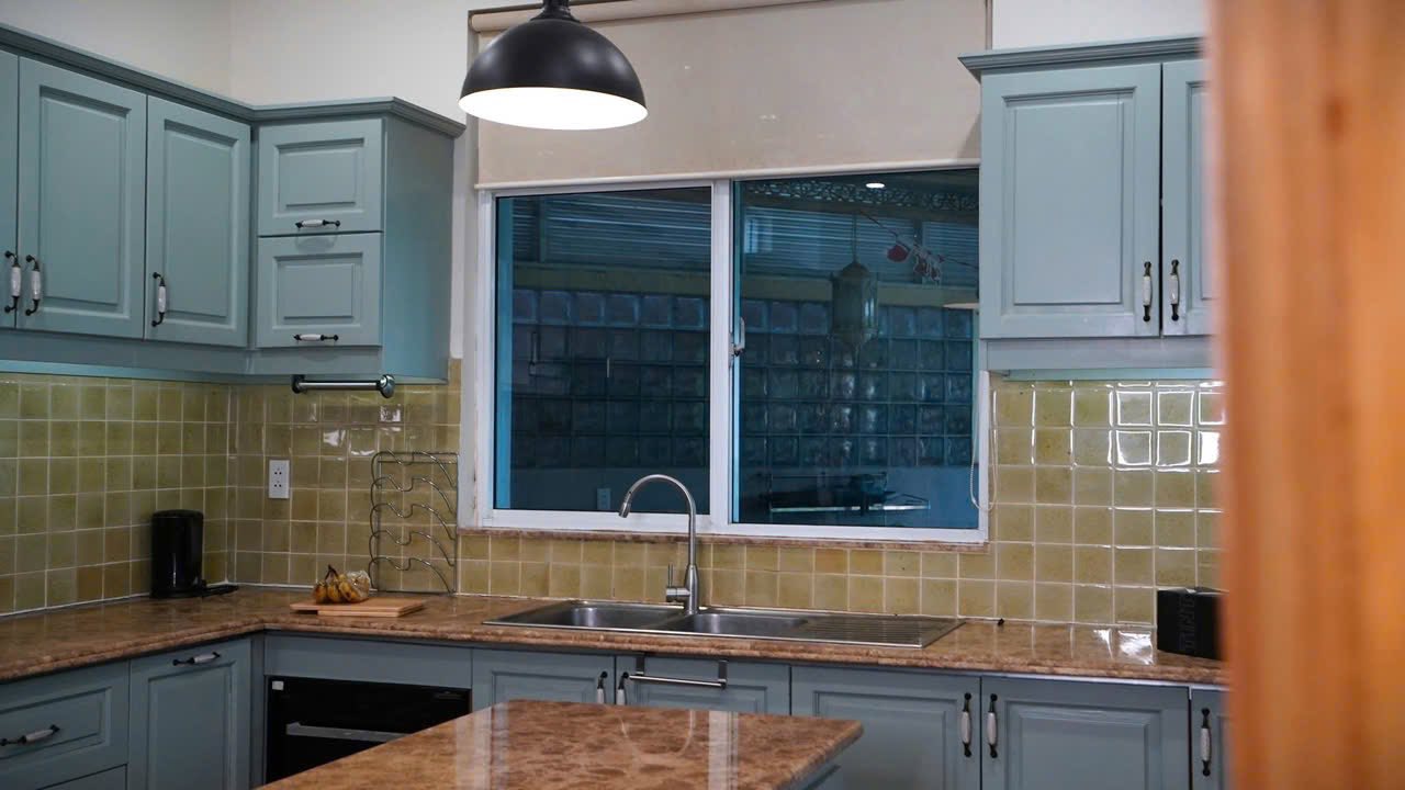 Phim cách nhiệt giúp giảm độ chói lóa.