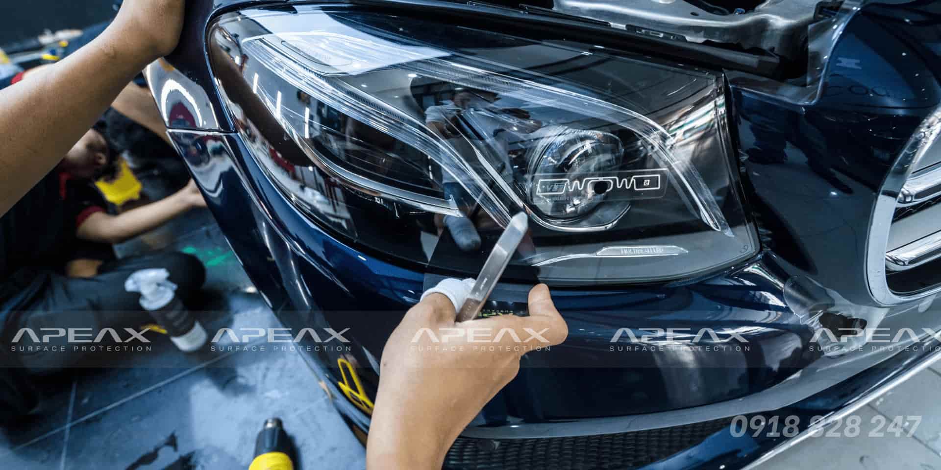 Đèn pha nên được dán bảo vệ, không nên phủ sáp/ phủ ceramic.