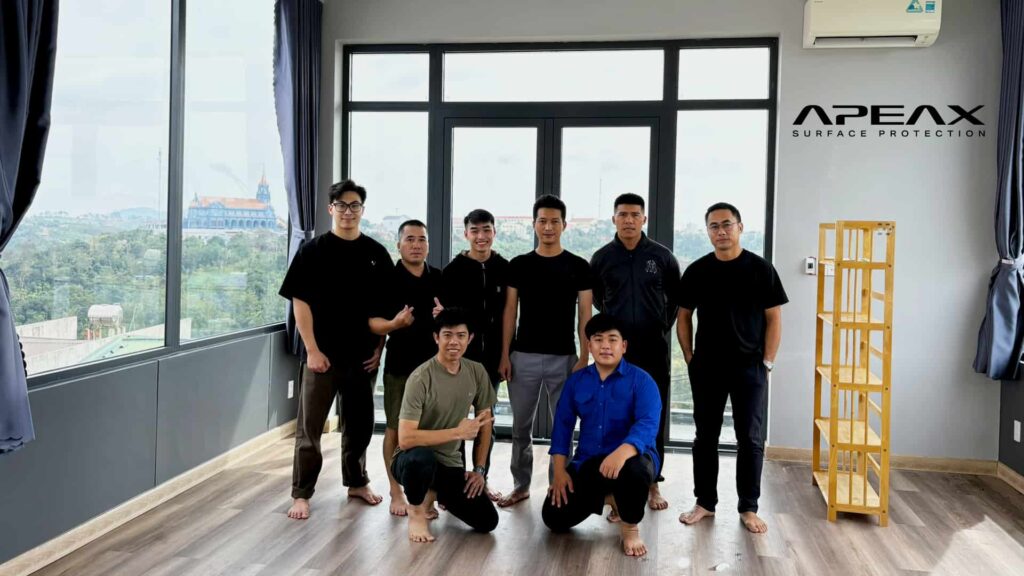 Apeax - Đơn vị thi công dán văn phòng phim cách nhiệt uy tín, chất lượng tại TP HCM.