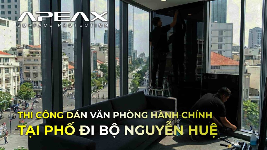 Thi công phim dán cách nhiệt phố đi bộ Nguyễn Huệ HCM.